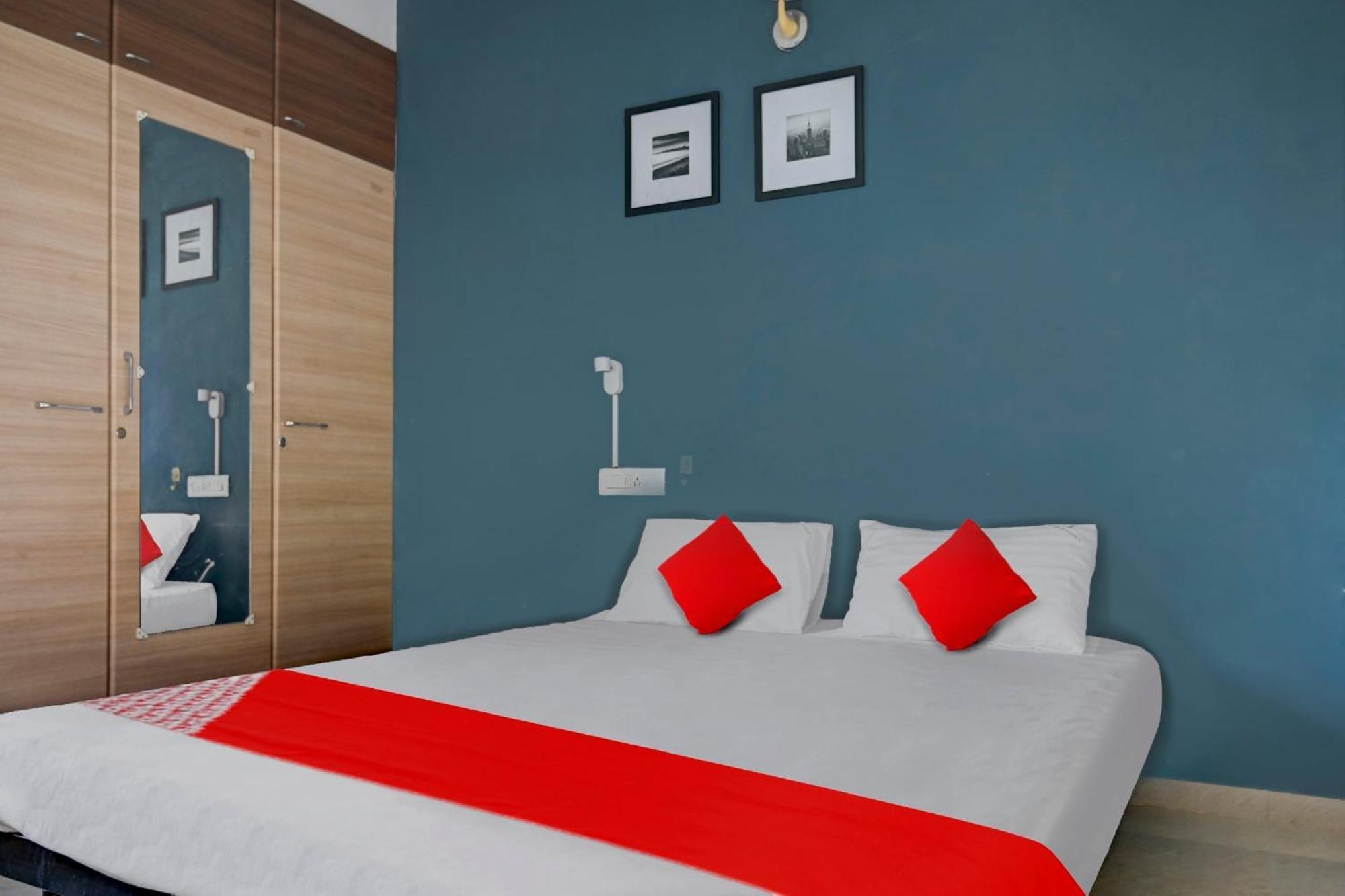 Live As Chn727 Hotel Gūduvāncheri Buitenkant foto